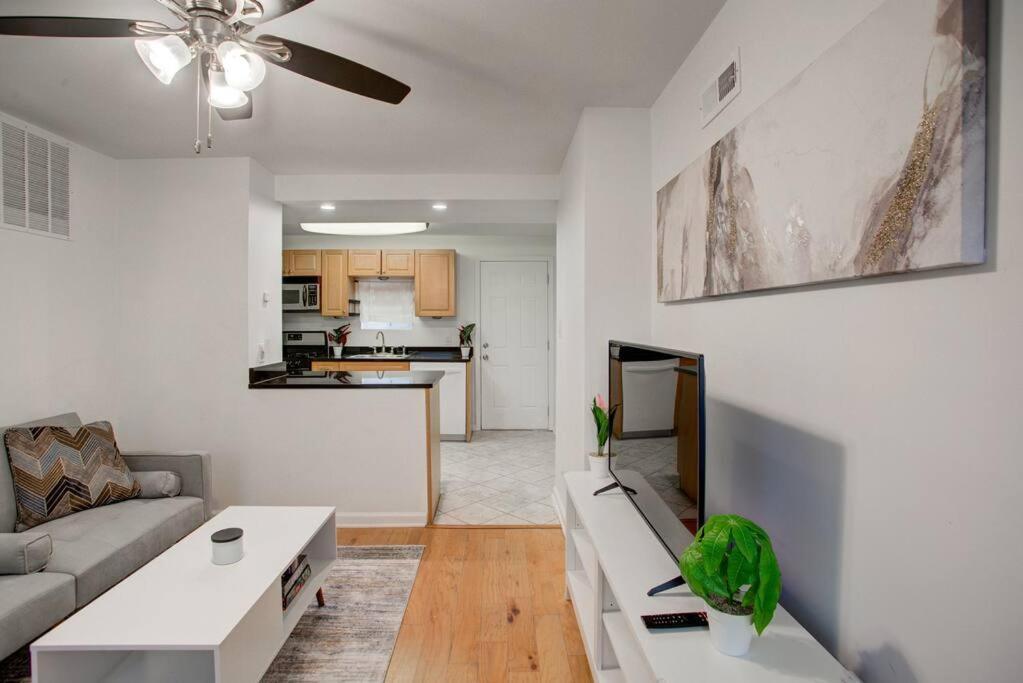 Cozy Lux 3Bd House Heart Of Fishtown Sleeps 8 Lägenhet Philadelphia Exteriör bild