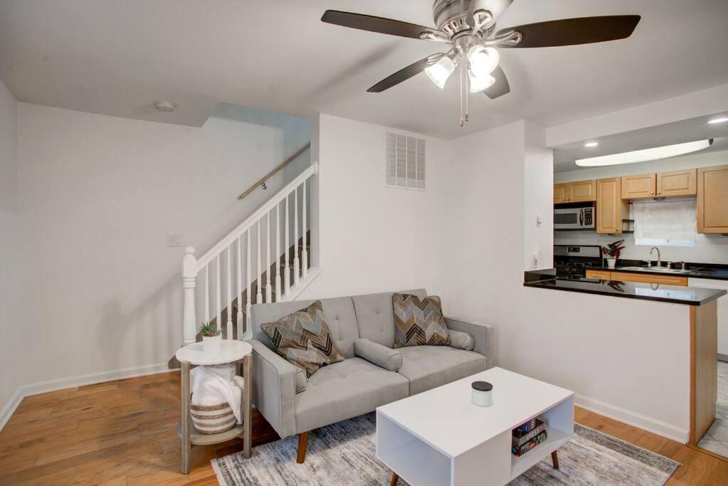 Cozy Lux 3Bd House Heart Of Fishtown Sleeps 8 Lägenhet Philadelphia Exteriör bild